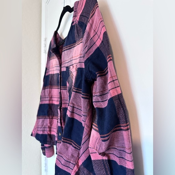 BDG Plaid Button Down Crop Shirt Size Large 100% Cotton - Picture 3 of 8